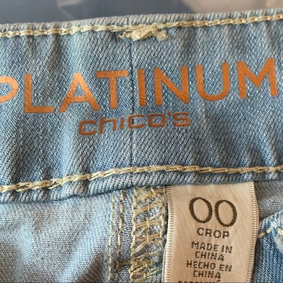 Chico’s New Jeans Platinum Crop Slimming Miami Bleach Light Wash Women's Size 2 - Picture 6 of 10